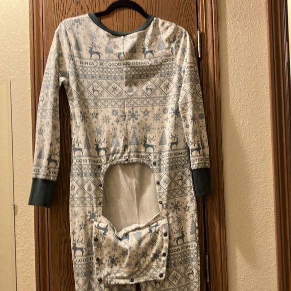 Women’s holiday pjs. Size M Hearthb& Hand. Excellent used  condition. - Picture 5 of 9